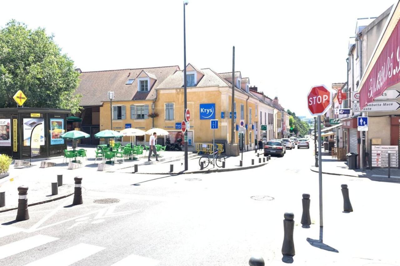M11 Le Vieux Massyrer600Morly20 Minnetflixneuf Massy  Eksteriør billede